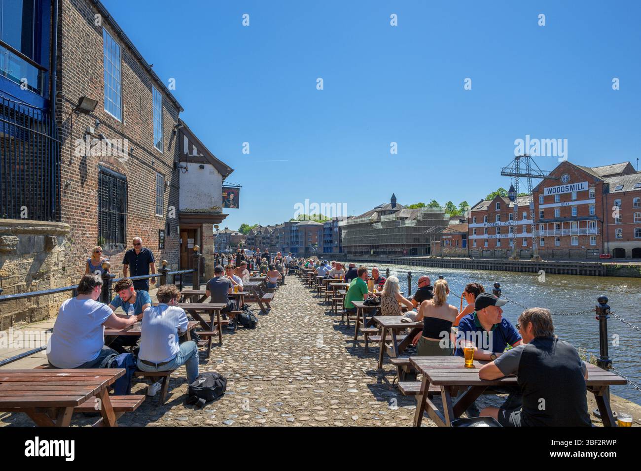 Pub Kings Arms sul King's Staith sul fiume Ouse, York, North Yorkshire, Inghilterra, Regno Unito Foto Stock