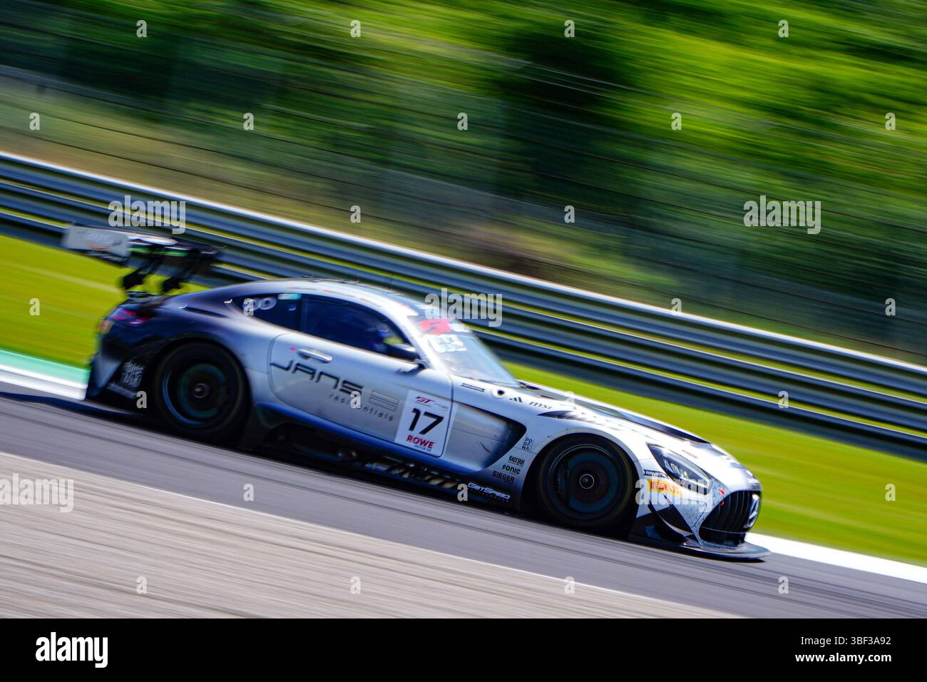 Luca STOLZ, Jules GOUNON e Fabian SCHILLER alla guida della Mercedes-AMG GT3 EVO di Mercedes-AMG Team GetSpeed durante il 4° round del GT World Challenge Europe by AWS, 30 maggio 2025 all'autodromo Nazionale Monza, Italia. Crediti: Luca Rossini/e-Mage/Alamy Live News Foto Stock