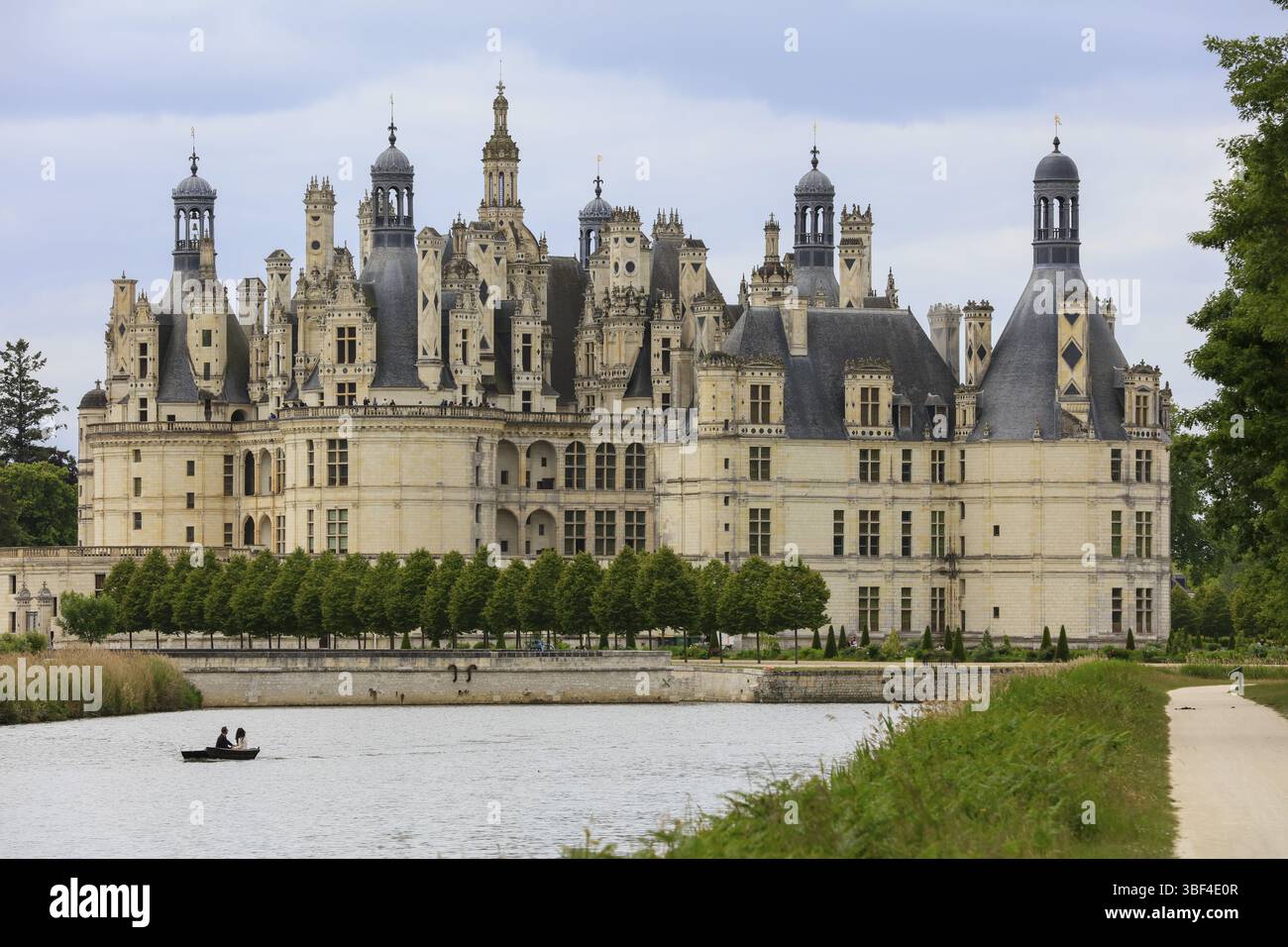 Chateau de Chambord, costruito nella prima metà del XVI secolo per re Francesco i in stile rinascimentale, dipartimento del Loir-et-Cher, Centre-Val de Foto Stock Chateau de Chambord, costruito nella prima metà del XVI secolo per re Francesco i in stile rinascimentale, dipartimento del Loir-et-Cher, Centre-Val de Foto Stock