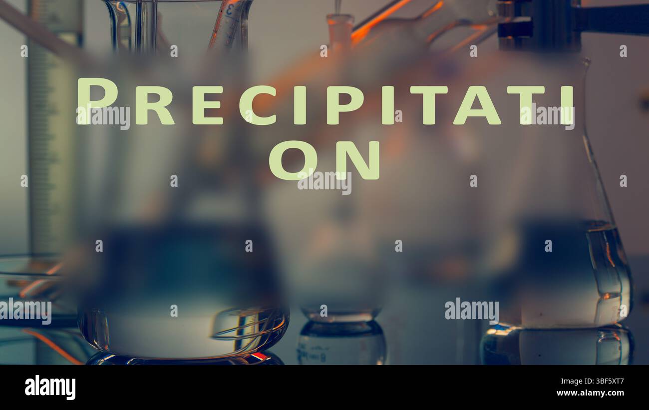 Precipitazioni. Reazione che forma un solido insolubile (precipitato) da due soluzioni acquose. Foto Stock