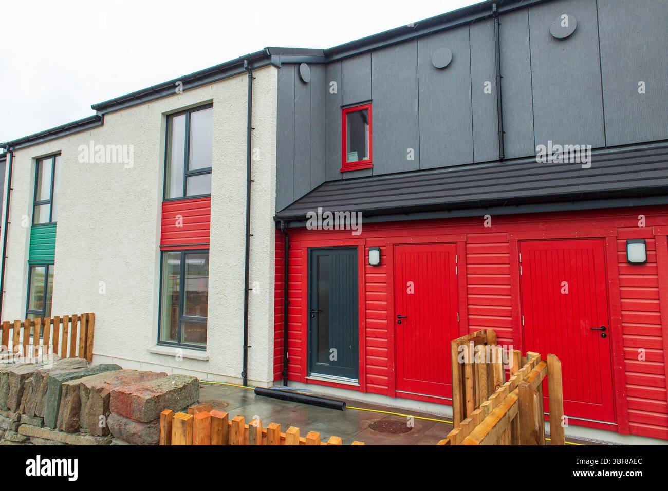 Alloggi del Consiglio delle Isole Shetland in costruzione a Lerwick - nuove case in costruzione per sostenere la crescente comunità e le esigenze abitative dell'isola. Foto Stock