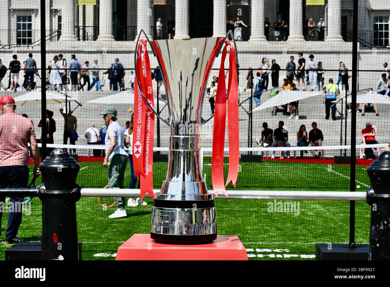 Londra, Regno Unito. HSBC Championship Trophy. I campionati HSBC al Queen's Club Event di Trafalgar Square. Crediti: michael melia/Alamy Live News Foto Stock