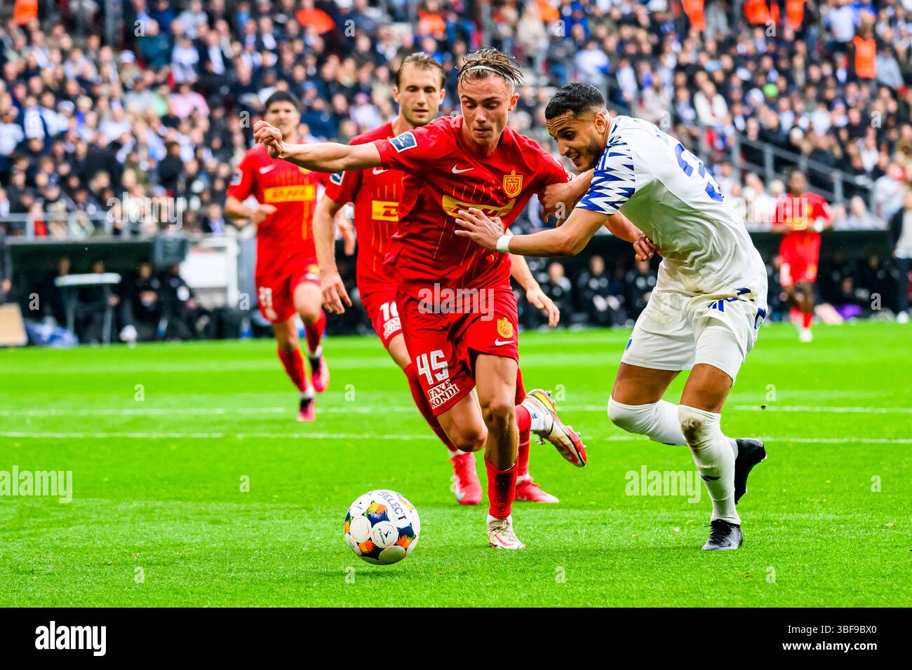 45 (FCN) - Noah Markmann, 30 (FCK) - Elias Achouri. Superliga - Mesterskabsspillet: FC København mod FC Nordsjælland - 25.05.2025. København, Danma Foto Stock