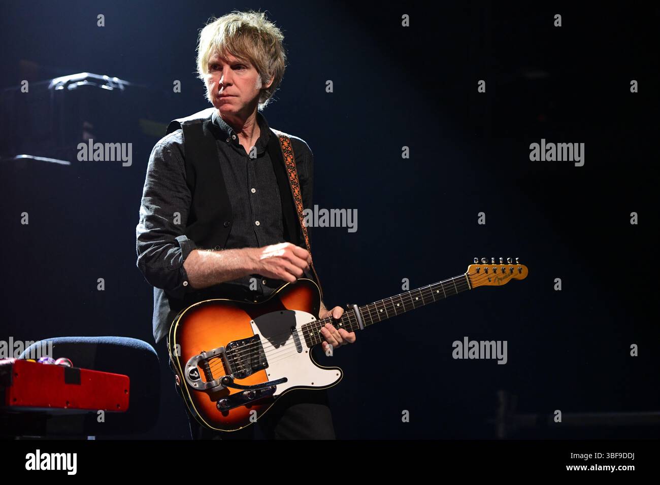 Buenos Aires (30 maggio 2025). Gruppo rock americano Wilco (Pat Sansone, chitarra). Concerto dal vivo a Complejo C Art Media. Crediti: Mariano Garcia/Alamy Live News Foto Stock