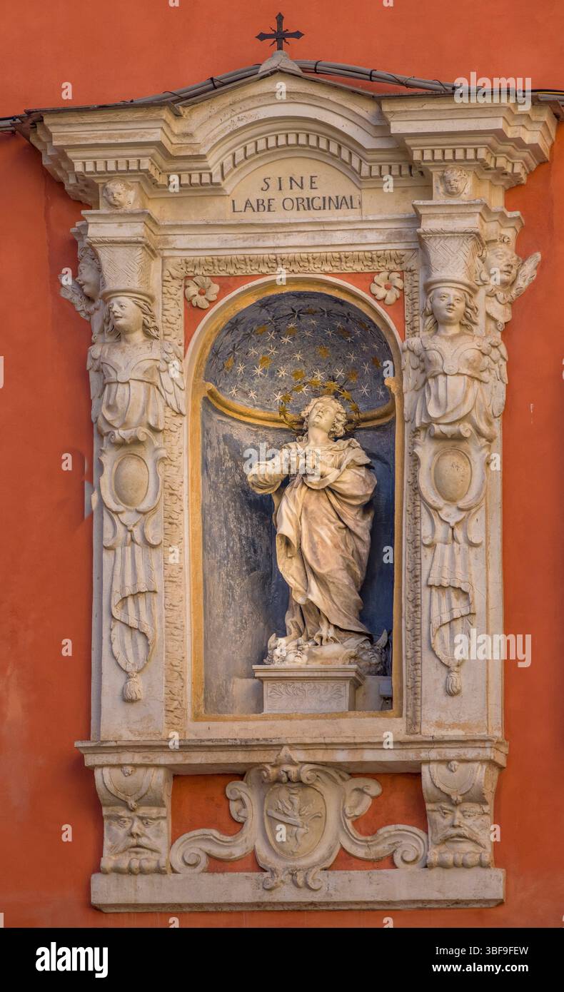 SIN LABE ORIGINALE senza peccato originale l'Immacolata Concezione è la dottrina che la Vergine Maria era libera dal peccato originale dal momento della sua concezione. È uno dei quattro dogmi mariani della Chiesa cattolica finale Ligure, Savona, Liguria, Italia Foto Stock