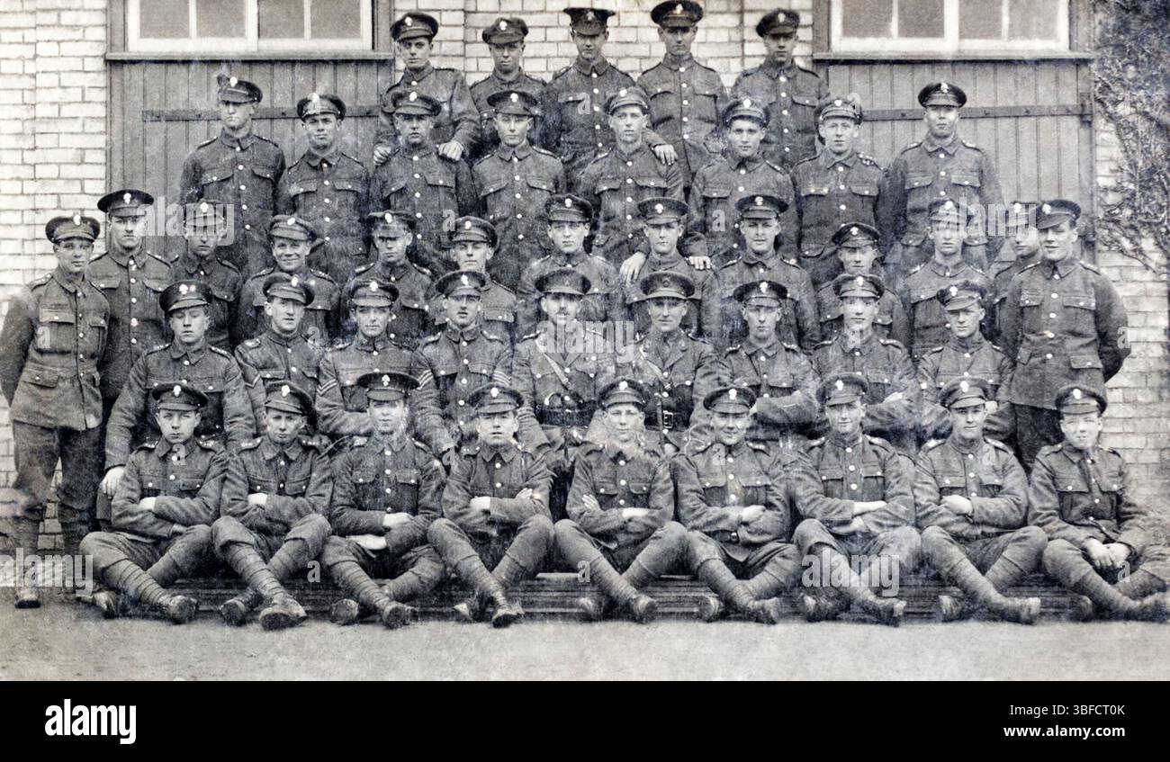 N. 10 Platoon, C Company, 52nd Battalion (laureato), Royal Fusiliers. Presa a Newmarket, marzo 1919. Foto Stock