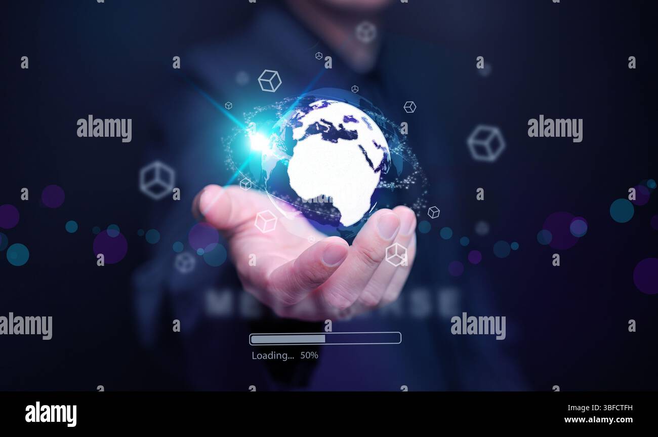 Tecnologia metaversa e realtà virtuale: Un uomo sta accedendo a un mondo aumentata attraverso la realtà virtuale e la tecnologia AR. Foto Stock