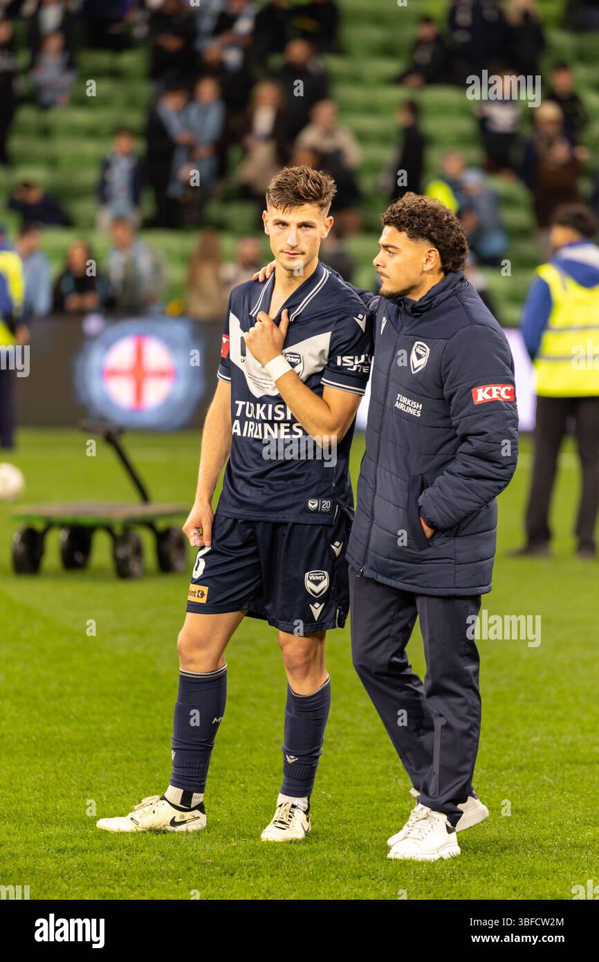 Melbourne, Australia. 31 maggio 2025. Joshua Inserra del Melbourne Victory FC ha visto desistere alla fine della finale maschile di A-League tra Melbourne City FC e Melbourne Victory FC all'AAMI Park il 31 maggio 2025 a Melbourne, Australia. Crediti: Santanu Banik/Alamy Live News Foto Stock