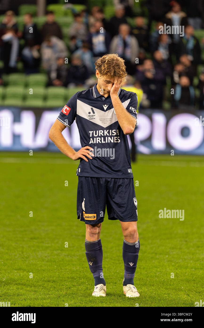 Melbourne, Australia. 31 maggio 2025. Ryan Graham Pun Teague del Melbourne Victory FC ha visto desistere alla fine del Grand Final match tra Melbourne City FC e Melbourne Victory FC all'AAMI Park il 31 maggio 2025 a Melbourne, Australia. Crediti: Santanu Banik/Alamy Live News Foto Stock