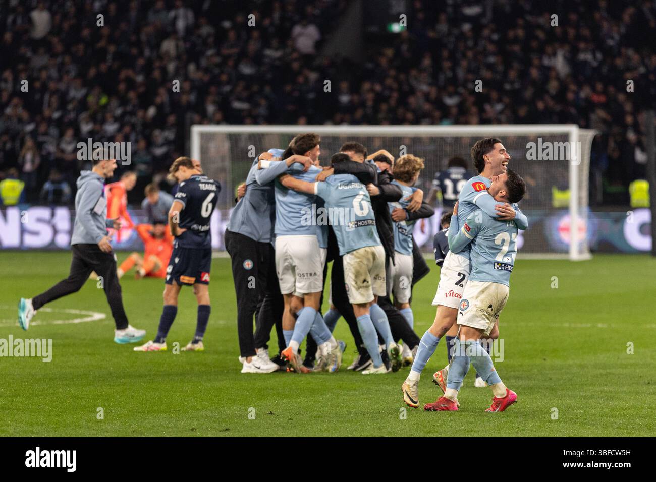 Melbourne, Australia. 31 maggio 2025. I giocatori del Melbourne City FC celebrano la loro vittoria al termine della finale maschile di A-League tra il Melbourne City FC e il Melbourne Victory FC all'AAMI Park il 31 maggio 2025 a Melbourne, Australia. Crediti: Santanu Banik/Alamy Live News Foto Stock