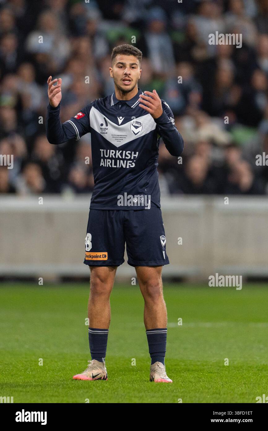 Melbourne, Australia. 31 maggio 2025. Zinédine Machach del Melbourne Victory FC reagisce durante la finale maschile di A-League tra il Melbourne City FC e il Melbourne Victory FC all'AAMI Park il 31 maggio 2025 a Melbourne, Australia. Crediti: Santanu Banik/Alamy Live News Foto Stock