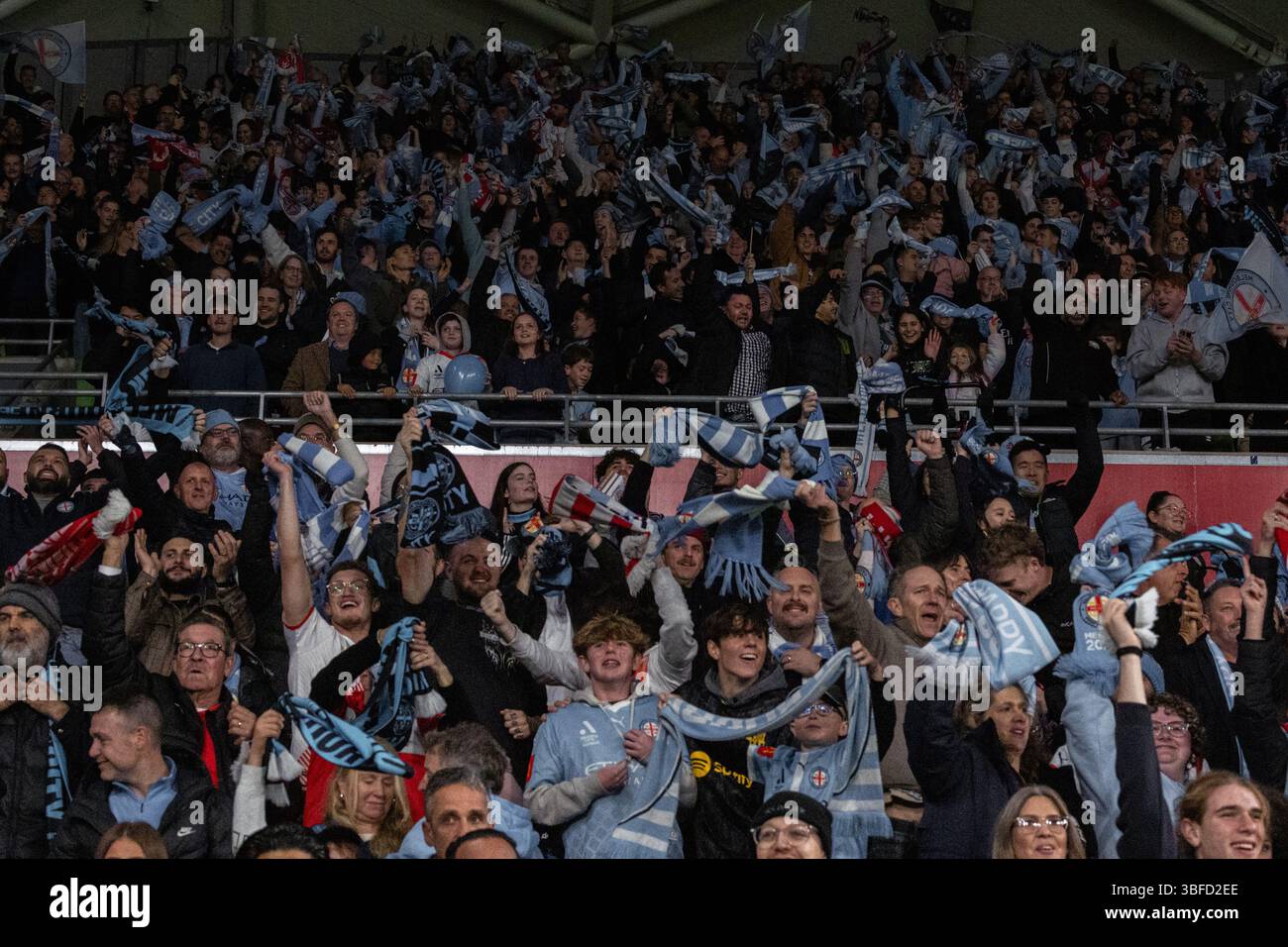 Melbourne, Australia. 31 maggio 2025. I tifosi del Melbourne City festeggiano un gol durante la finale maschile A-League tra il Melbourne City FC e il Melbourne Victory FC all'AAMI Park il 31 maggio 2025 a Melbourne, Australia. Crediti: Santanu Banik/Alamy Live News Foto Stock