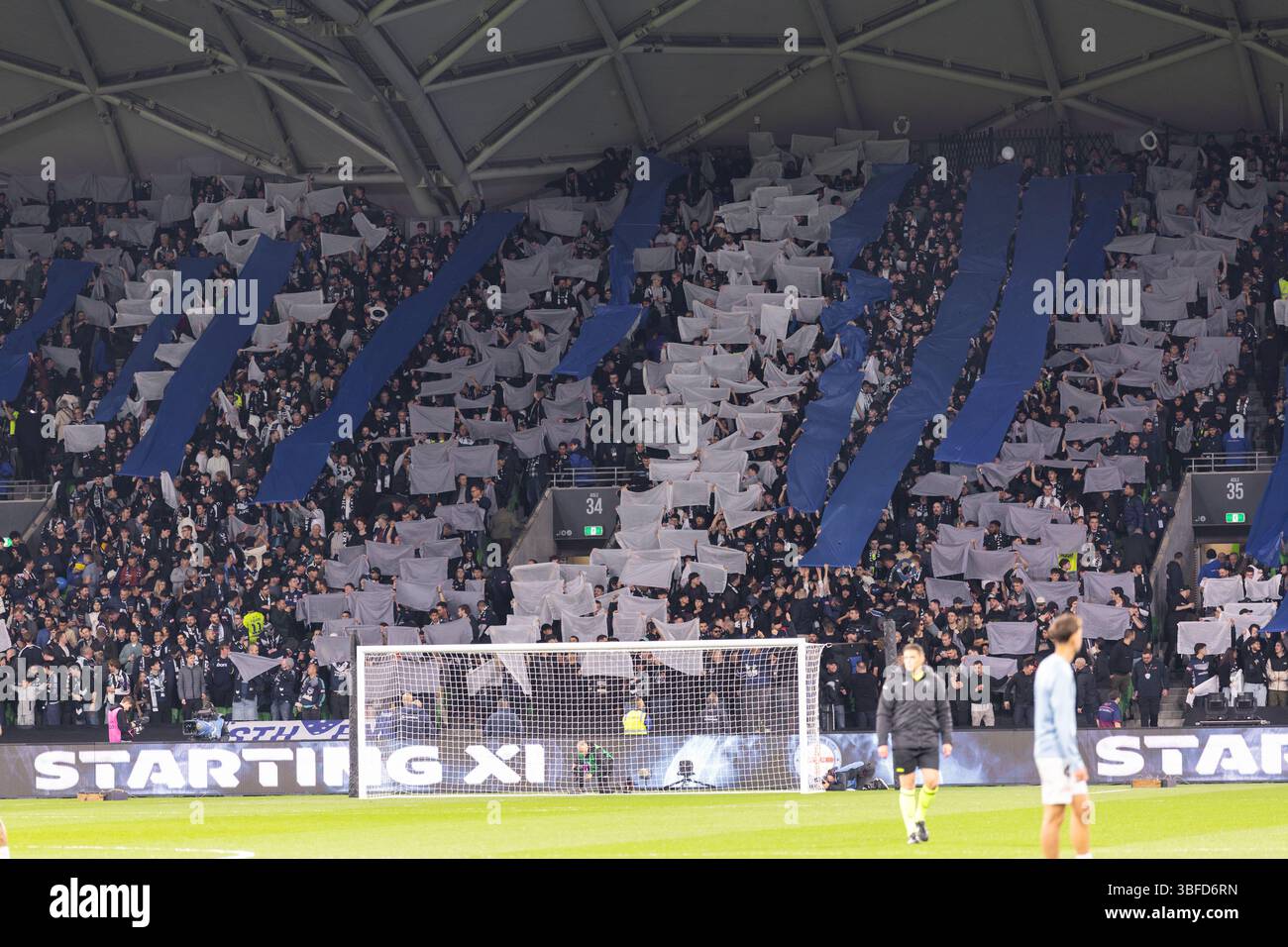 Melbourne, Australia. 31 maggio 2025. Tifosi del Melbourne Victory FC durante la finale maschile A-League tra il Melbourne City FC e il Melbourne Victory FC all'AAMI Park il 31 maggio 2025 a Melbourne, Australia. Crediti: Santanu Banik/Alamy Live News Foto Stock