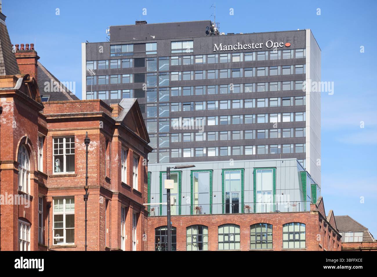 Manchester One, precedentemente nota come Portland Tower e precedentemente St. Andrew's House, è un alto edificio a Manchester Foto Stock