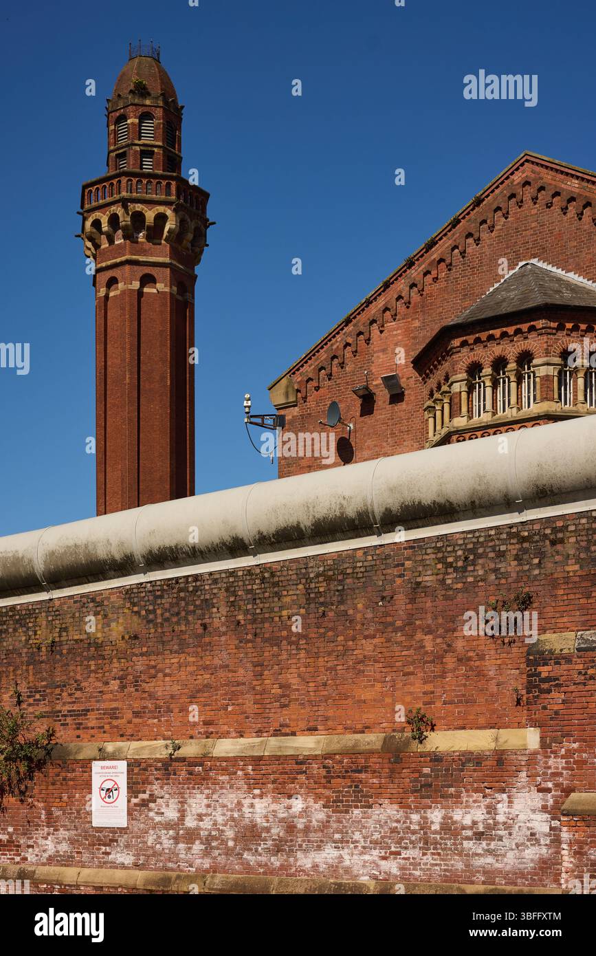Strangeways di grado II, progettato da Alfred Waterhouse HM Prison Manchester, prigione maschile di categoria A e B. Foto Stock