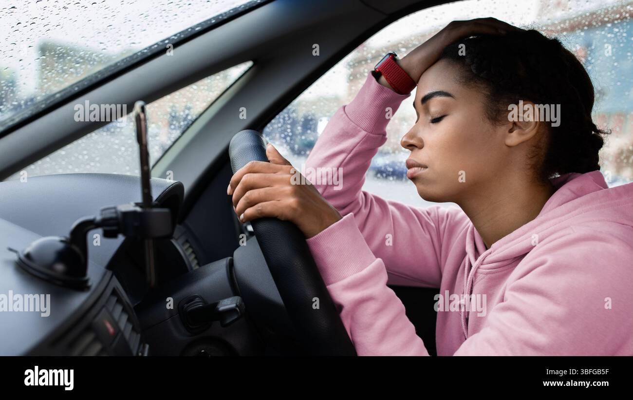 In attesa di chiamata del cliente, arresto in ingorgo di traffico e guasto su strada, non di nuovo Foto Stock