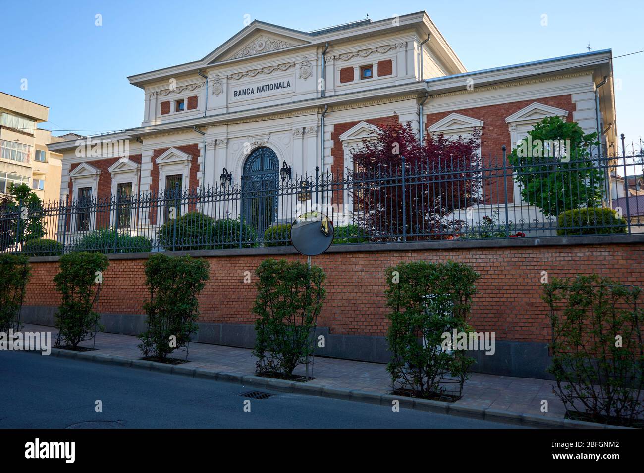 Craiova, Dolj. 31 maggio 2025: Filiale Dolj della sede centrale della Banca Nazionale di Romania a Craiova durante i festeggiamenti della giornata cittadina e i 550 anni Foto Stock