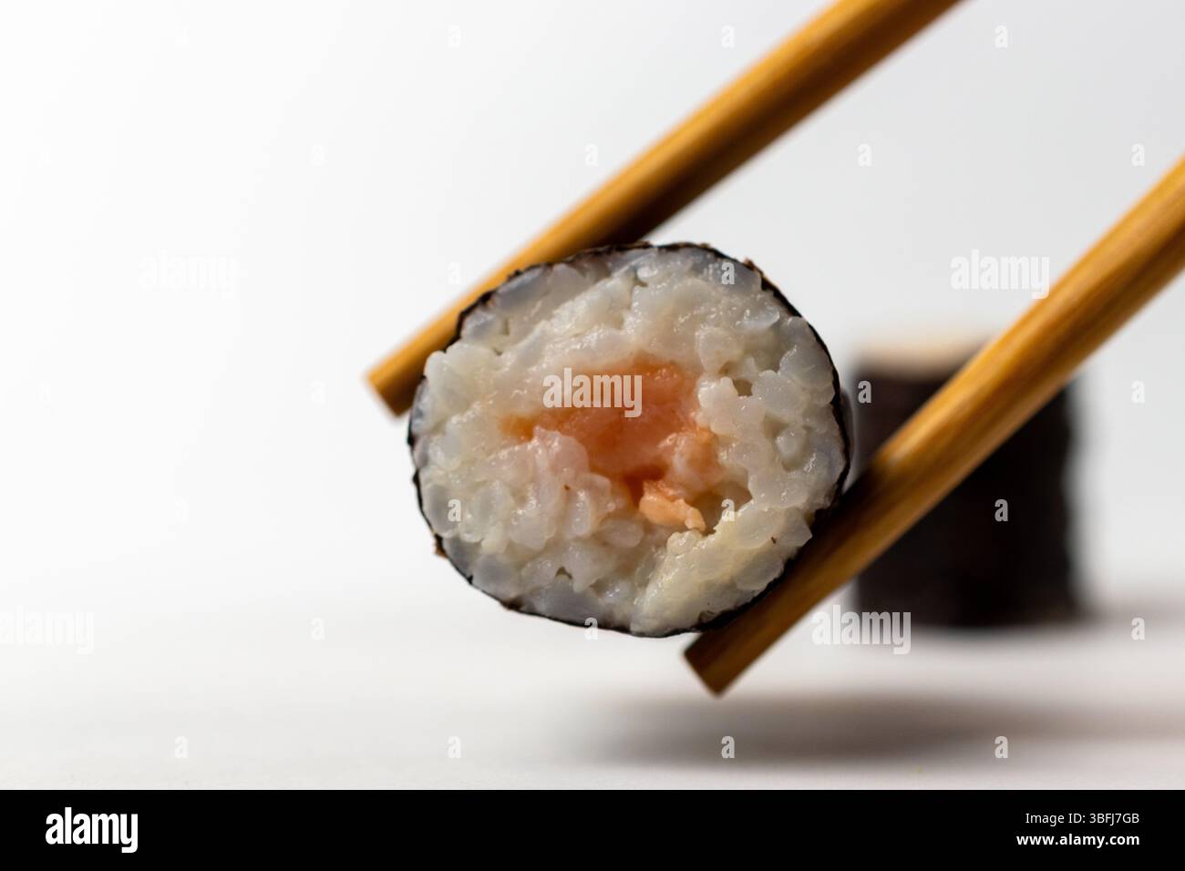 Il Sushi e bacchette Foto Stock