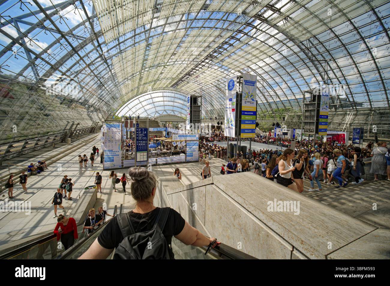 Nuovo centro fieristico di Lipsia, fiera commerciale di Lipsia, con ingresso in vetro, vista interna, complesso fieristico, zona fieristica, cupola di vetro, evento Foto Stock