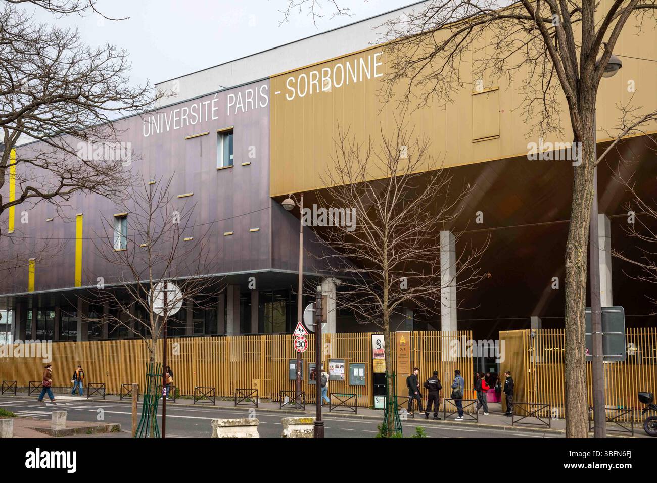 Campus di Clignancourt dell'Université Paris-Sorbonne nel quartiere di Clignancourt a Parigi, Francia Foto Stock