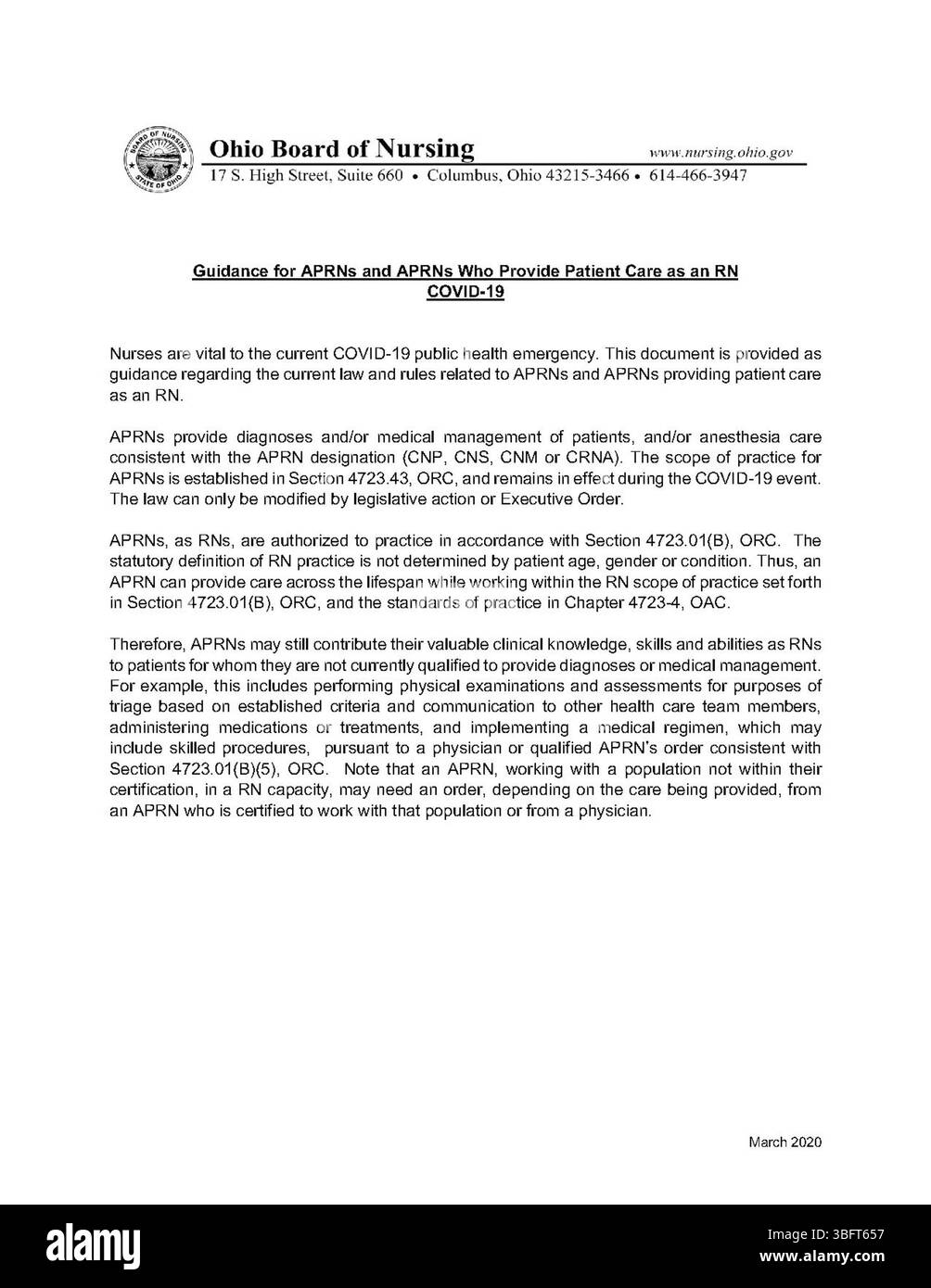 Il presente documento fornisce orientamenti relativi alla COVID-19 per gli infermieri registrati (APRNs) e gli APRNs che forniscono assistenza ai pazienti come infermieri registrati (RNs), creato il 23 marzo 2020, che delinea i protocolli e le procedure per la pratica sanitaria durante la pandemia. Foto Stock