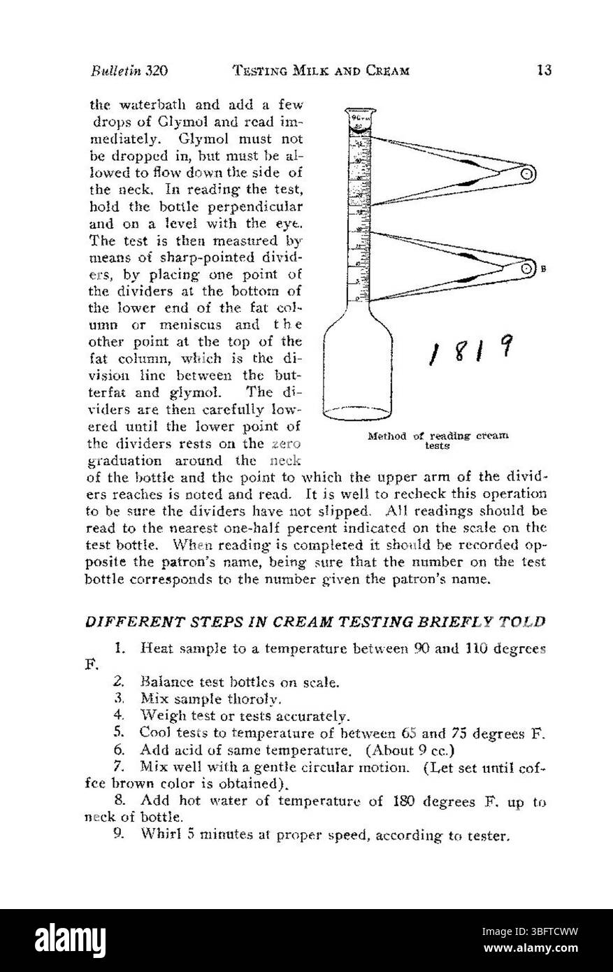 La pagina 13 della pubblicazione del 1927 "Testing and Handling Milk and Cream" presenta le procedure per la determinazione della qualità del latte, comprese l'analisi del grasso butirrico e i metodi sanitari di manipolazione. Foto Stock