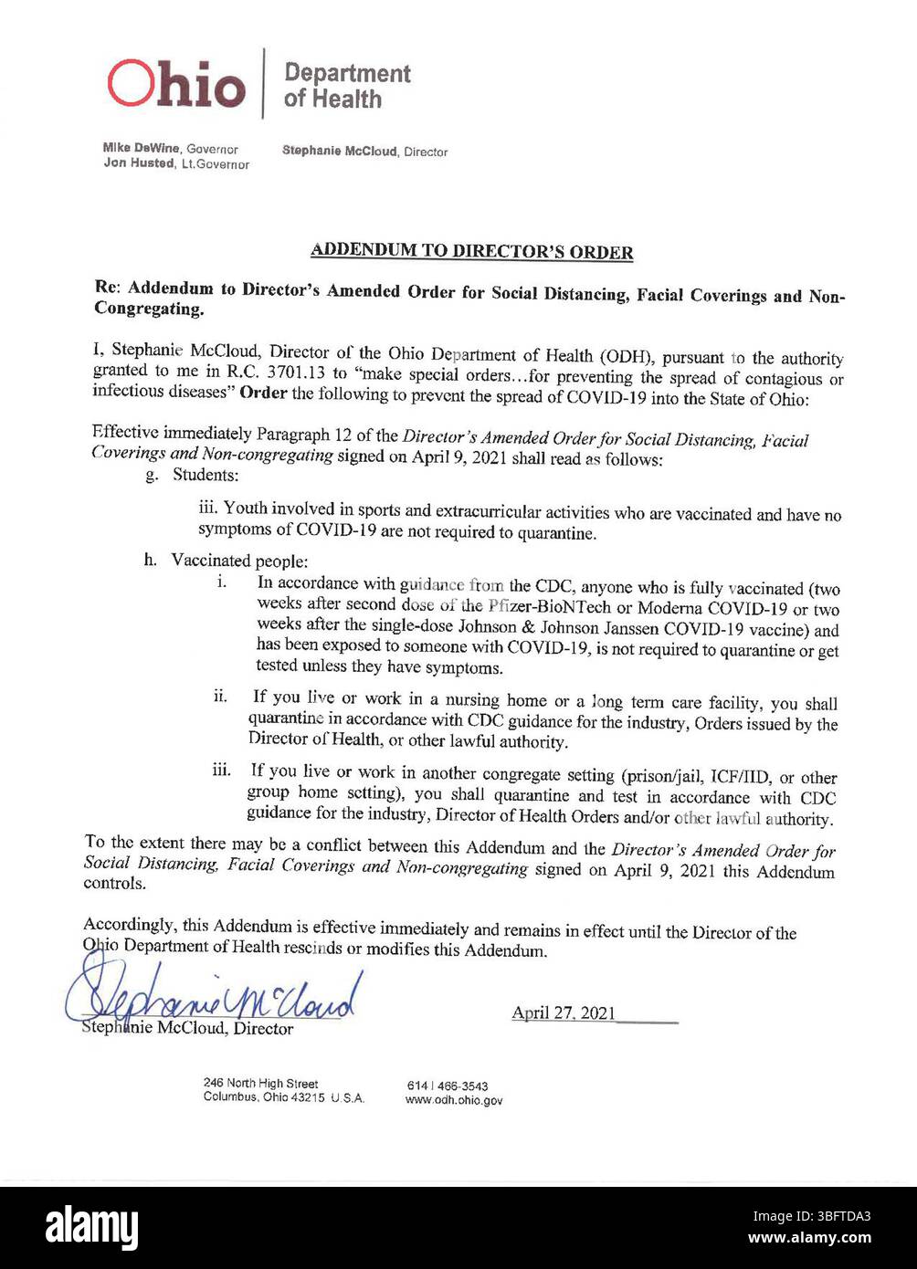 Questo addendum all'ordine del direttore modificato, firmato il 27 aprile 2021, fornisce ulteriori orientamenti sul distanziamento sociale, sui rivestimenti facciali e sulle misure non congreganti in Ohio per contribuire a controllare la diffusione della COVID-19. Foto Stock