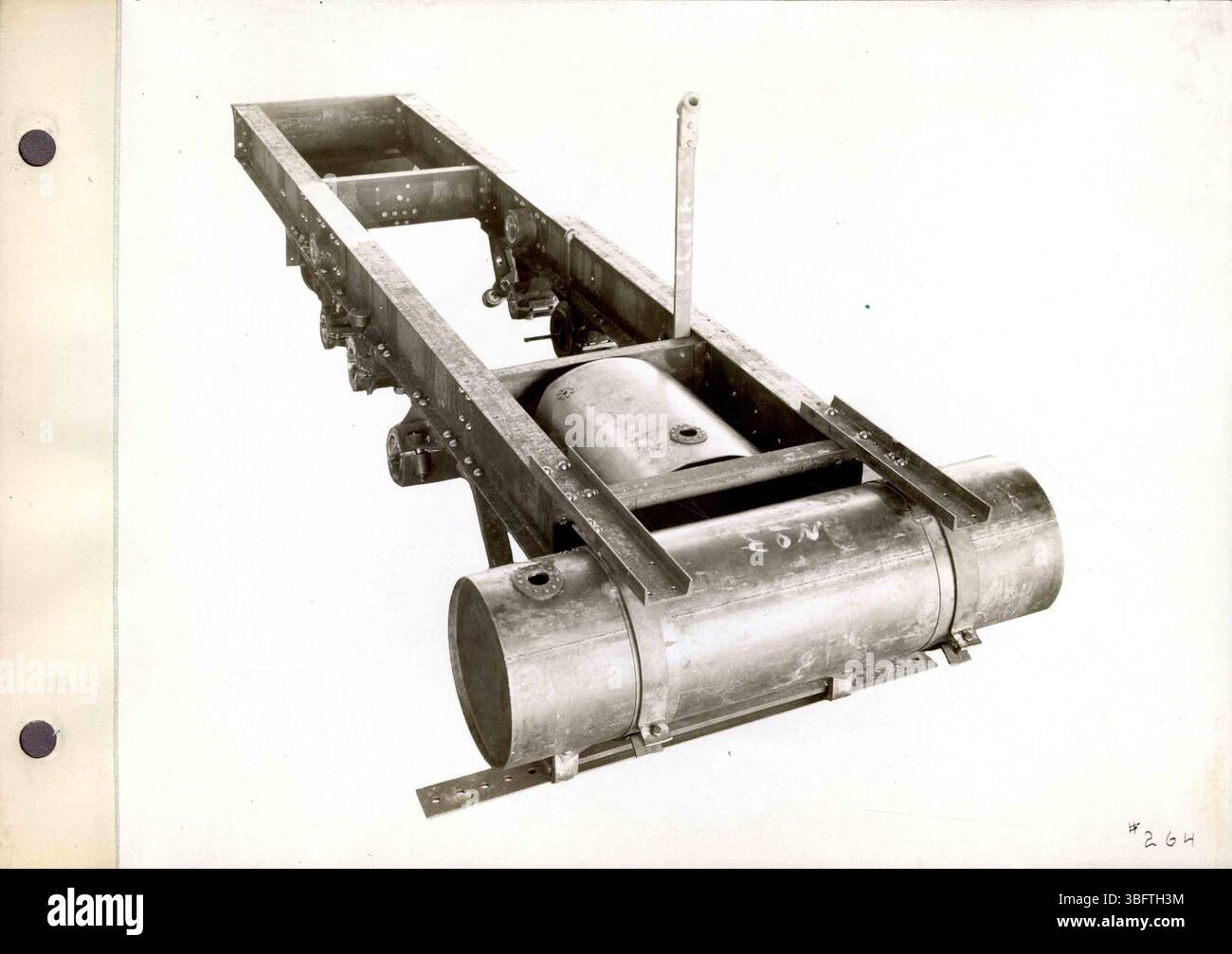 A pagina 39 sono riportate immagini in bianco e nero di terreni di fabbrica Rumely, attrezzature per trattori ed elementi strutturali a la porte, Indiana. Foto Stock