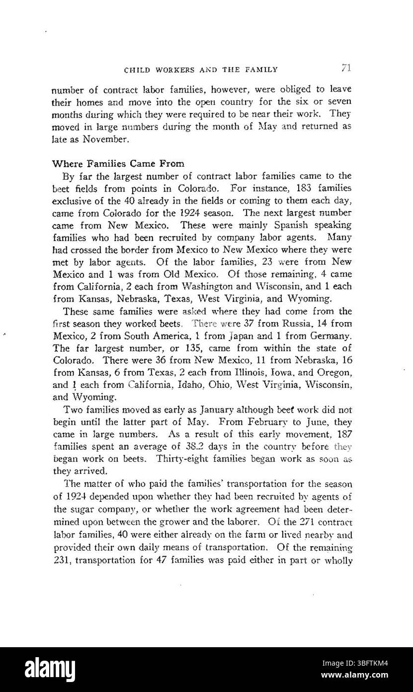 Nel 1926, i bambini erano una parte essenziale della forza lavoro agricola nella South Platte Valley, Colorado, aiutando nella raccolta della barbabietola da zucchero. Questa fotografia documenta il loro coinvolgimento nella manodopera agricola. Foto Stock