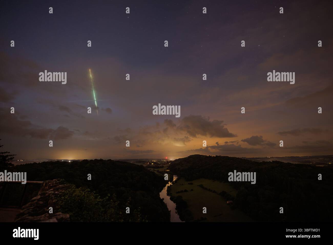 Meteorite massiccia catturata su un obiettivo da 14 mm!!! Foto Stock