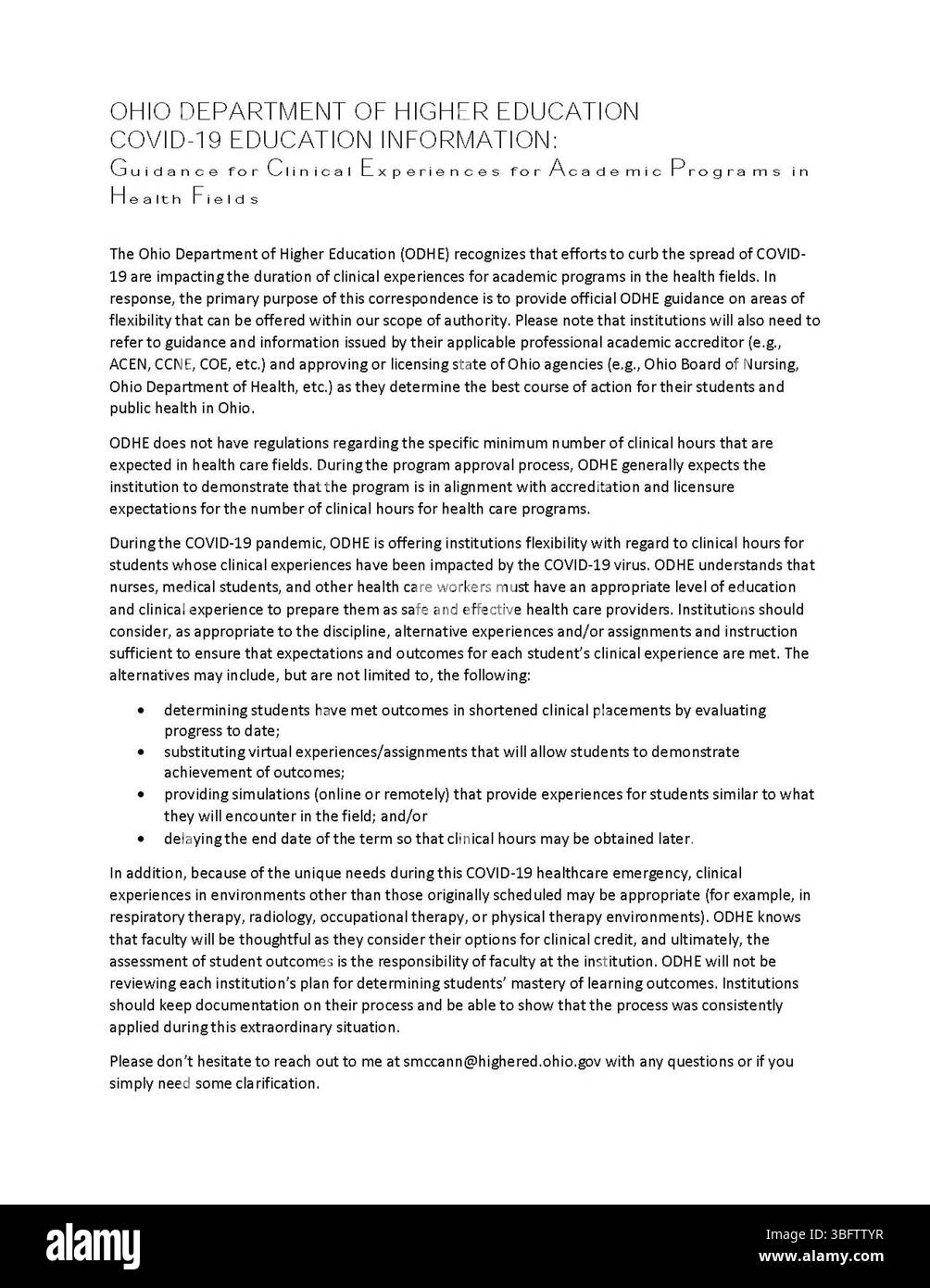 Orientamenti forniti dal Dipartimento dell'istruzione superiore dell'Ohio sulle esperienze cliniche per i programmi accademici connessi alla salute durante la pandemia di COVID-19. Questo documento ha fornito raccomandazioni per continuare la formazione mantenendo i protocolli di sicurezza sanitaria. Foto Stock