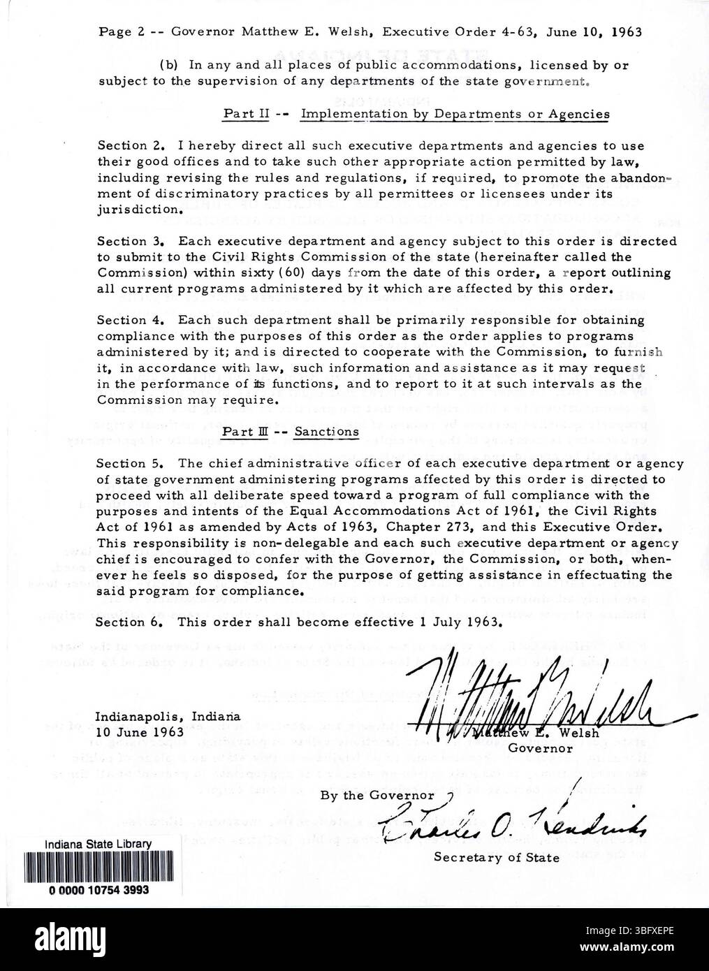 L'ordine esecutivo n. 4-63, emesso nel 1963, riguarda le pari opportunità in strutture pubbliche supervisionate o autorizzate dalle agenzie governative statali. L'ordine mira a garantire un accesso equo a questi spazi a tutti gli individui, promuovendo l'uguaglianza e la non discriminazione. Foto Stock