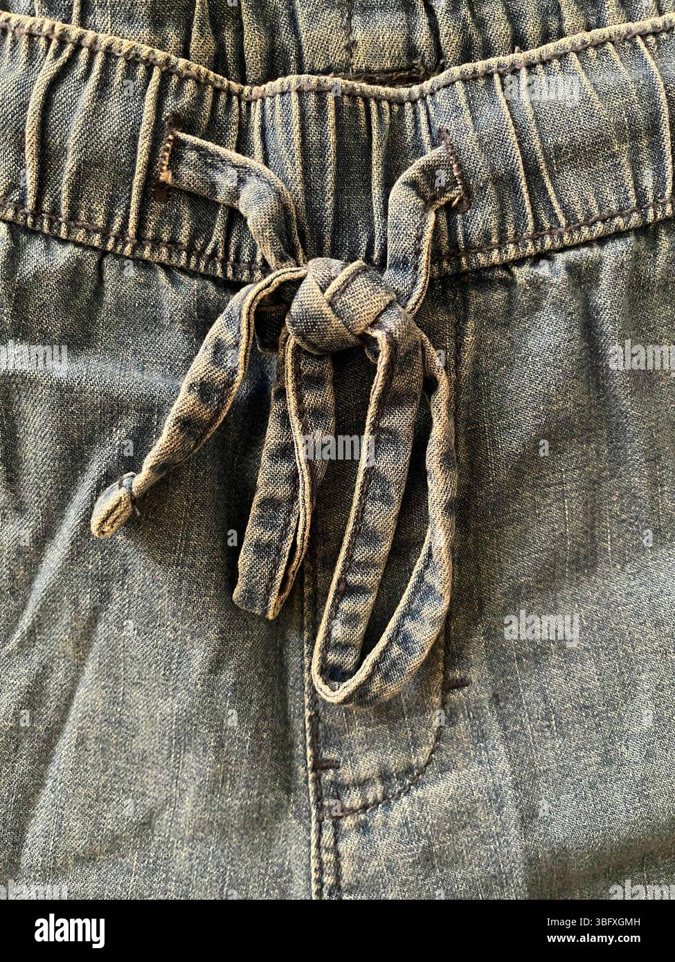 Denim corto, vista ravvicinata. Foto Stock