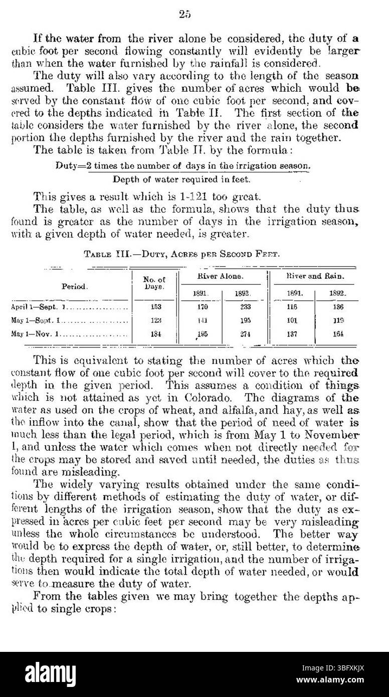Pagina 25 esamina l'impatto economico delle politiche di gestione delle risorse idriche, concentrandosi sul rapporto tra uso idrico, crescita industriale e produttività agricola. Foto Stock