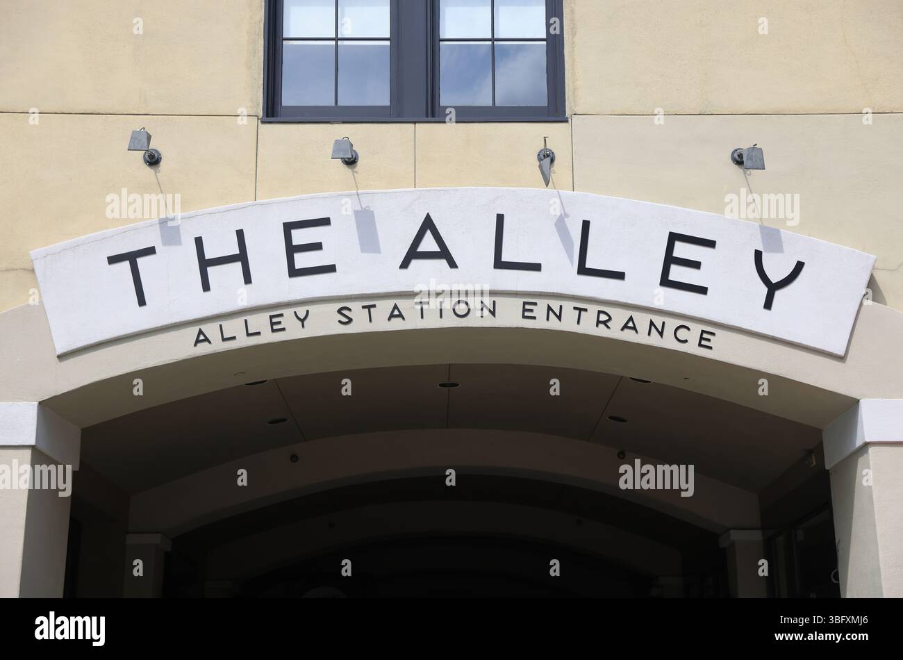 Il vicolo storico di Montgomery. Alabama, un vivace quartiere dei divertimenti con una vivace vita notturna, bar e ristoranti, per la gente del posto e i turisti, USA Foto Stock