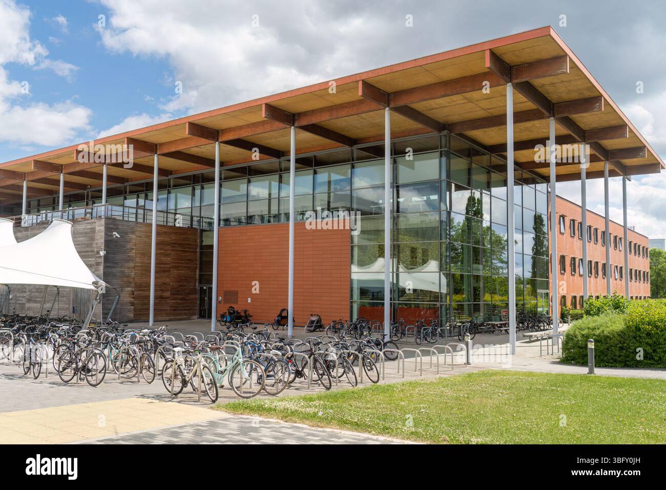 Il William Gates Building nell'ovest del Cambridge Research and Development Park Foto Stock