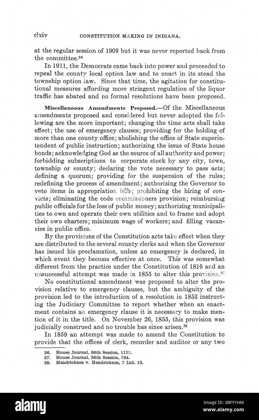Questa pagina illustra le dinamiche giuridiche e politiche che hanno plasmato la costituzione dell'Indiana del 1971, descrivendo in dettaglio i concetti giuridici chiave, i dibattiti e le decisioni che hanno contribuito alla struttura di governance dello Stato. Foto Stock