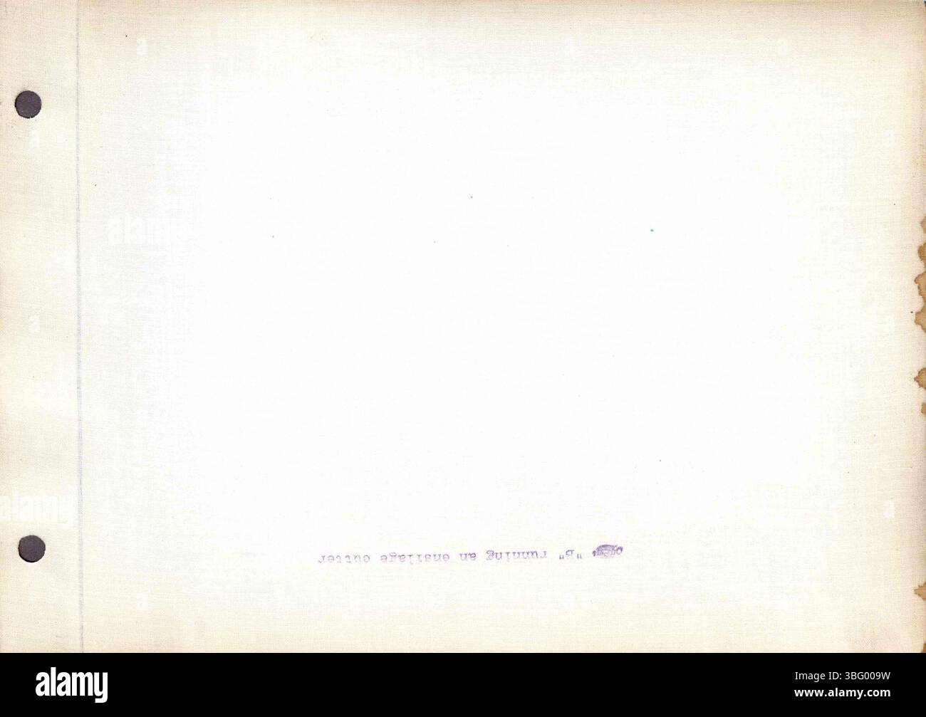 Queste immagini in bianco e nero mettono in risalto i trattori a olio di Rumely e le viste dello stabilimento di produzione di la porte, Indiana. Accompagnate da descrizioni digitate, le fotografie documentano il contributo storico di Rumely alla produzione di attrezzature agricole. Foto Stock