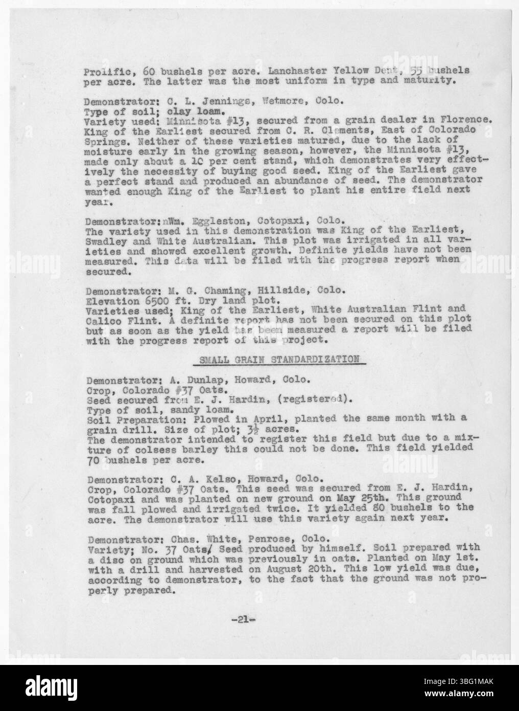 A pagina 53 vengono illustrati i programmi di sviluppo delle colture e le tecniche agricole promosse dall'ufficio di estensione per migliorare la produttività. Foto Stock A pagina 53 vengono illustrati i programmi di sviluppo delle colture e le tecniche agricole promosse dall'ufficio di estensione per migliorare la produttività. Foto Stock