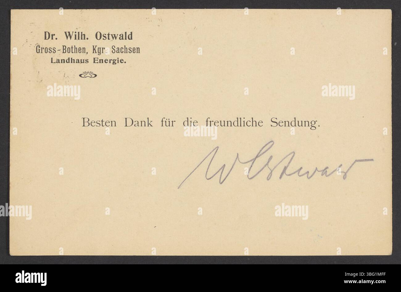 Wilhelm Ostwald (1853-1932) ringrazia Georg Bredig (1864-1944) per la sua corrispondenza in un biglietto di ringraziamento inviato il 1° giugno 1919. Ostwald, un eminente chimico, riconosce la comunicazione di Bredig e lo scambio di idee. Foto Stock