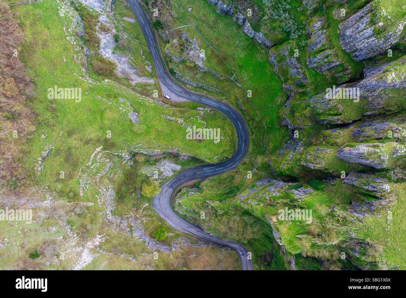 Cheddar Gorge, una gola calcarea nelle Mendip Hills, Somerset, Inghilterra, Regno Unito, Europa Foto Stock