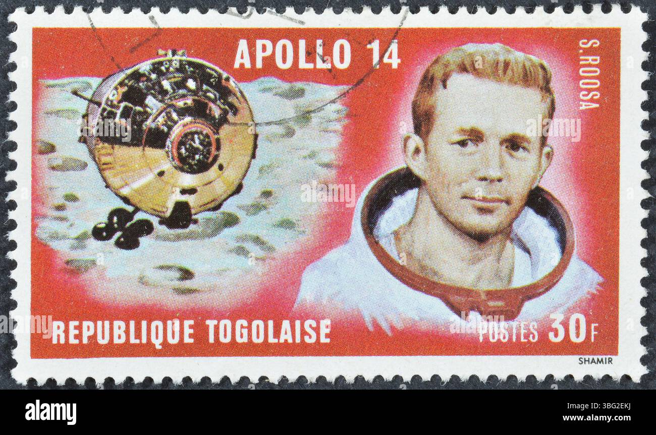 Francobollo cancellato stampato dal Togo, che mostra Stuart A. Roosa, modulo sulla luna, Apollo 14, circa 1971. Foto Stock