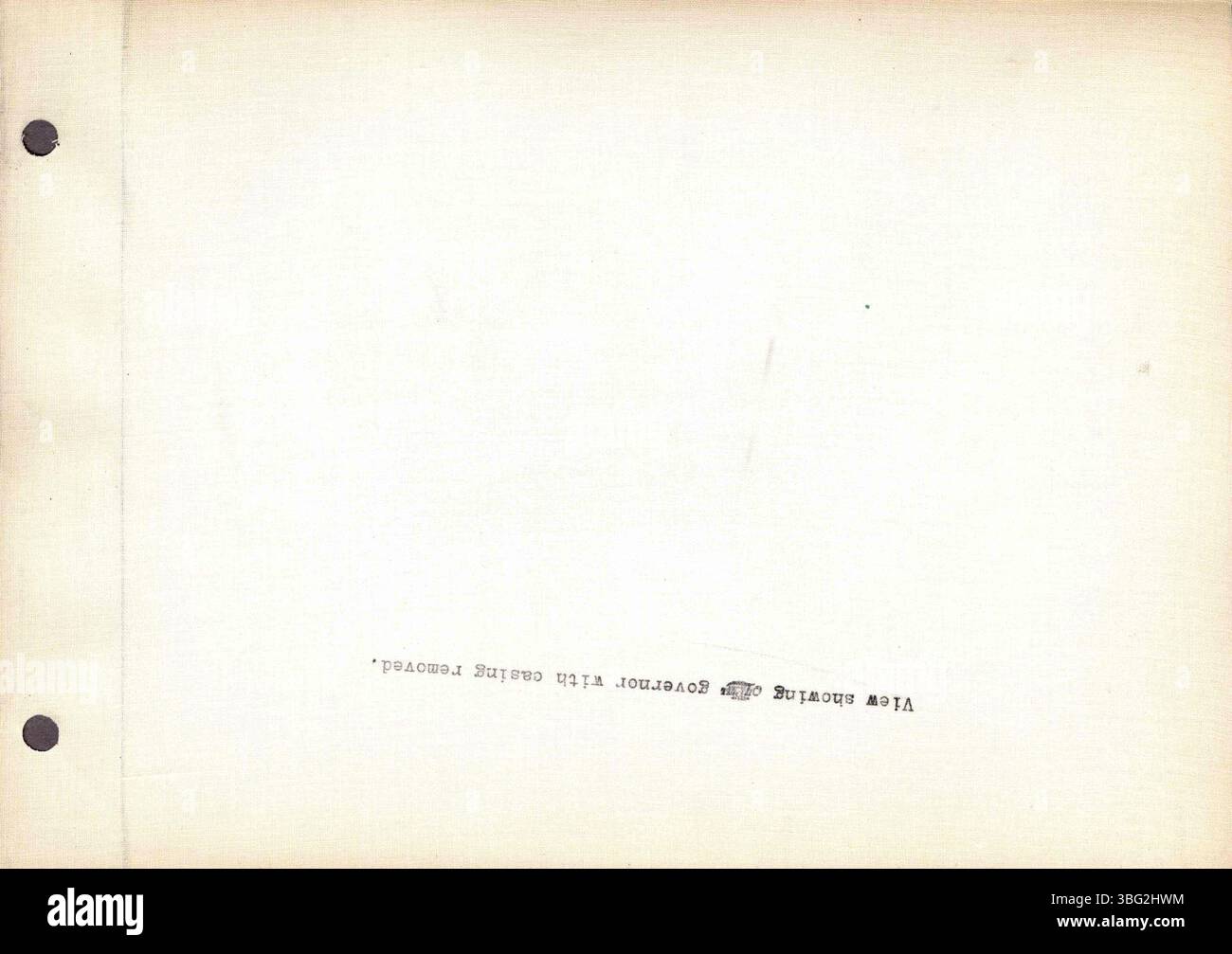 Questa raccolta di fotografie in bianco e nero di Rumely Manufacturing Co. Presenta immagini dei loro trattori a olio e viste della fabbrica di la porte, Indiana. Le descrizioni digitate sono riportate sul retro delle foto, fornendo dettagli sui modelli e sui processi di produzione. Foto Stock