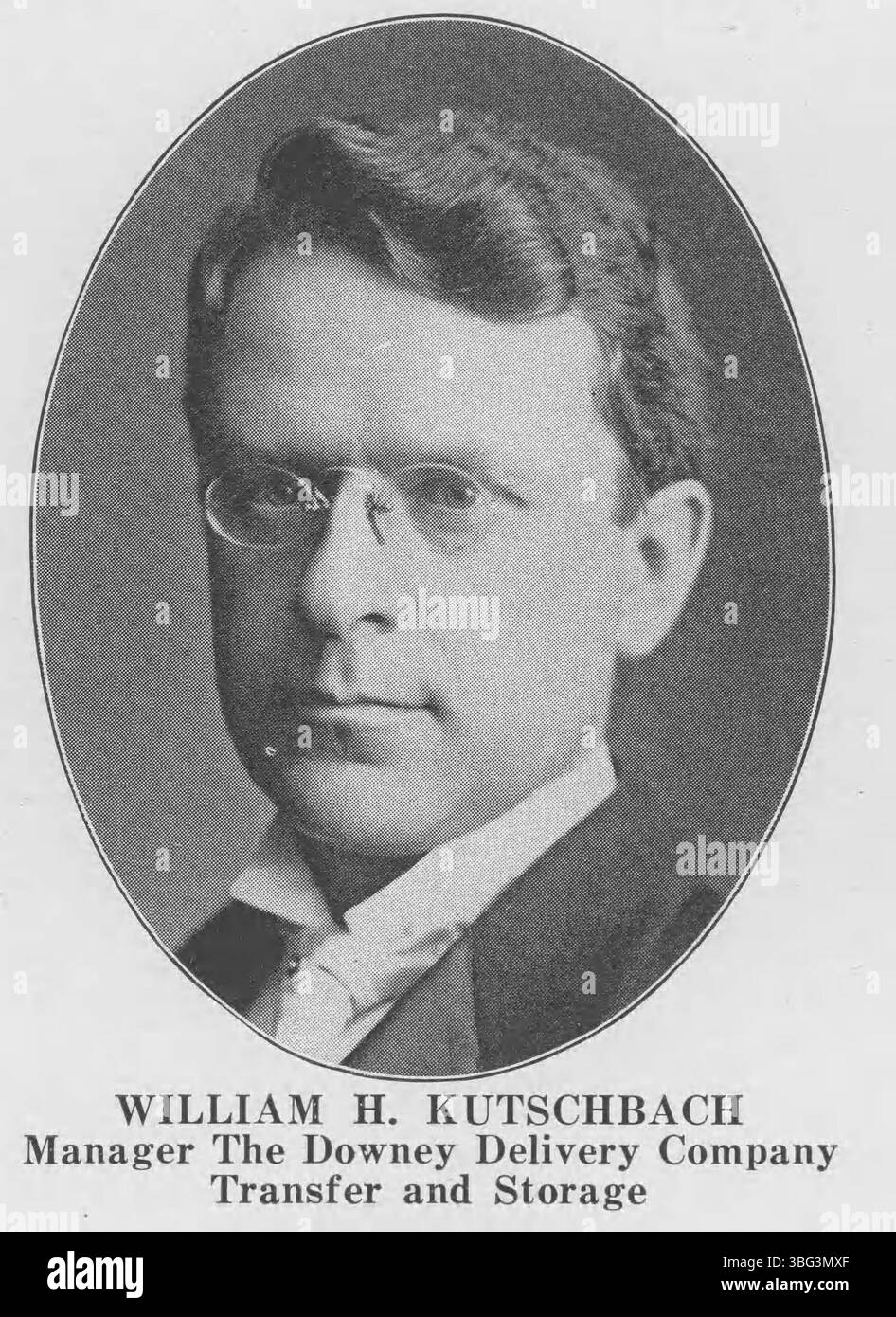 William H. Kutschbach (1871–1948) fu una figura di spicco nell'industria ferroviaria, lavorando per diverse compagnie ferroviarie tra cui la Big Four e la Hocking Valley Railroad. In seguito gestì la Downey Delivery Company e sposò May Nelson Serage. Foto Stock