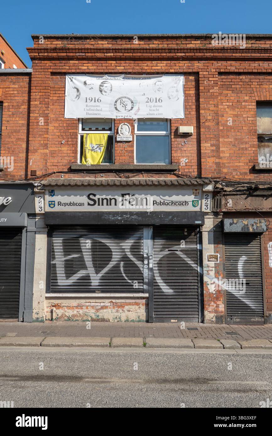 Sinn Fein Office Dublin Ireland City Centre Historic Buildings and Shopping Streets on the Banks of the Liffey River, The Stock Photo, Foto Stock