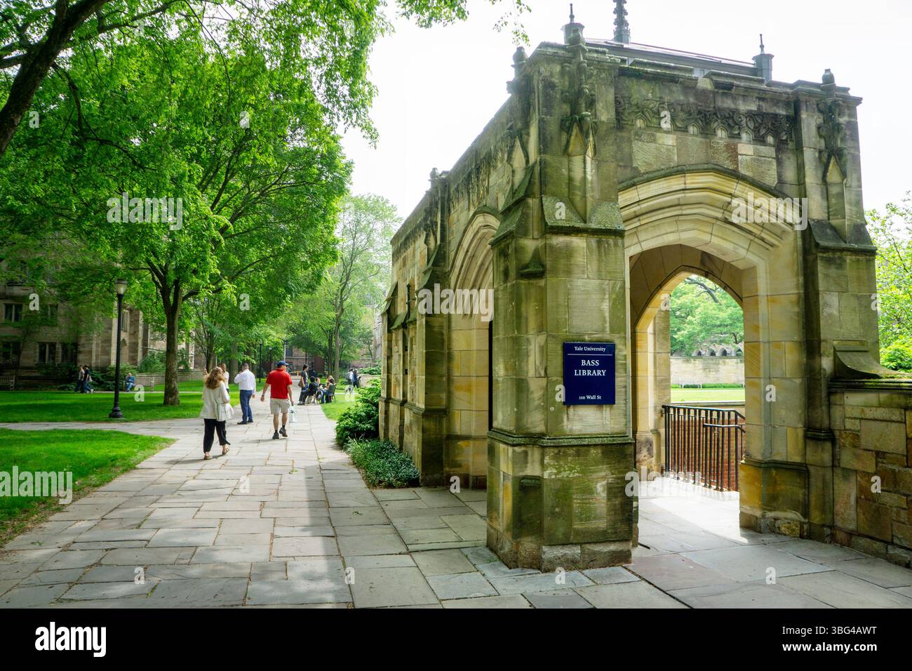 Anne T. & Robert M. Bass Library, Biblioteca, Yale University, esterno dell'edificio, 110 Wall Street, New Haven, Connecticut, Stati Uniti Foto Stock