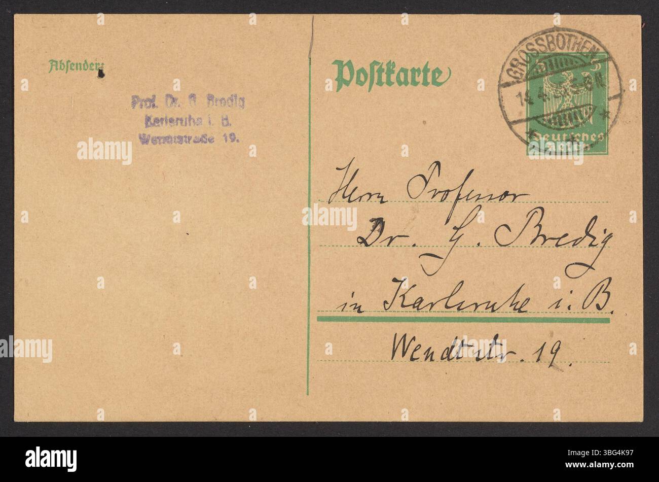 Cartolina inviata da Wilhelm Ostwald a Georg Bredig nell'aprile 1925. Ostwald, premio Nobel per la chimica, diede contributi fondamentali alla chimica fisica e alla catalisi. Bredig, il suo ex studente, ha lavorato sui metalli colloidali e sulle loro proprietà catalitiche. Ostwald fu una figura chiave nella prima chimica fisica e studiò anche arte e filosofia dopo il suo ritiro nel 1906. Foto Stock