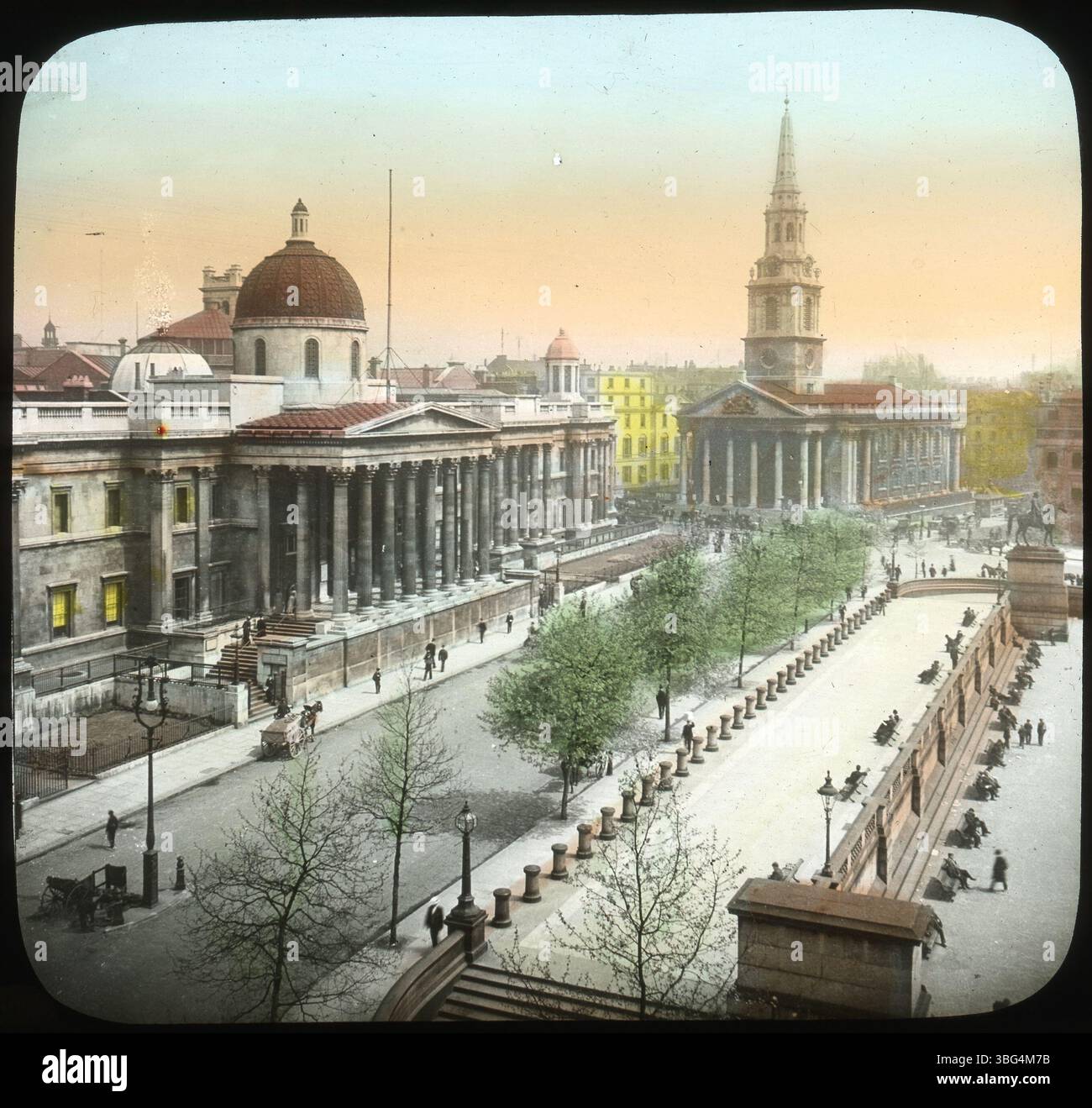Questa fotografia aerea del 1913 mostra la National Gallery e la St. Martin-in-the-Fields Church di Londra, con Trafalgar Square visibile sotto. Edmund F. Arras ha catturato questa immagine durante il suo tour europeo del 1913. Foto Stock