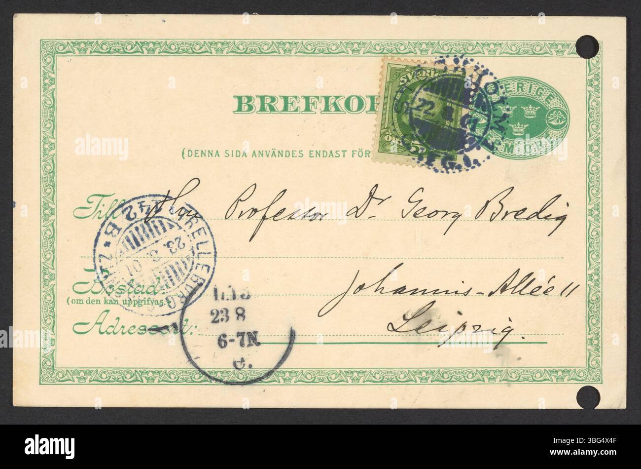 Svante Arrhenius (1859-1927) scrive a Georg Bredig (1864-1944) il 21 agosto 1901, sulla prossima pubblicazione di Walther Nernst (1864-1941), confrontandola con il lavoro di Wilhelm Ostwald (1853-1932) e Jacobus Henricus van 't Hoff Jr. (1852-1911). Egli descrive il loro lavoro come "fotografia", anche se il riferimento non è chiaro. La cartolina include anche aggiornamenti personali di Arrhenius. Foto Stock