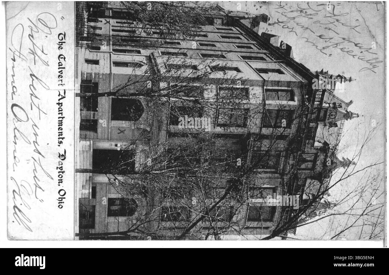 Gli appartamenti Calvert a Dayton, Ohio, dal 1908. Questo edificio di appartamenti riflette l'architettura residenziale dell'inizio del XX secolo a Dayton. Foto Stock